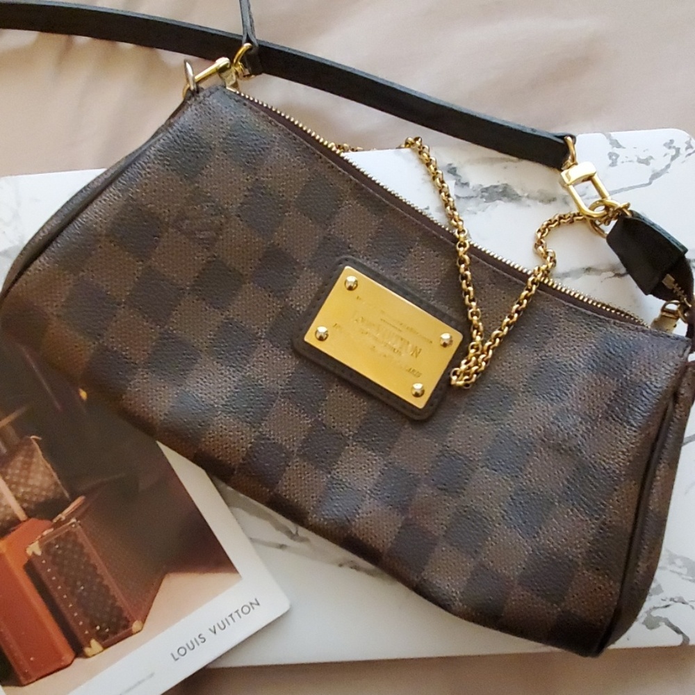 Louis Vuitton crossbody bag